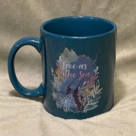 Disney Princess Ariel, The Little Mermaid, "Free as the Sea" 16oz Ceramic Mug - Picture 3 of 6